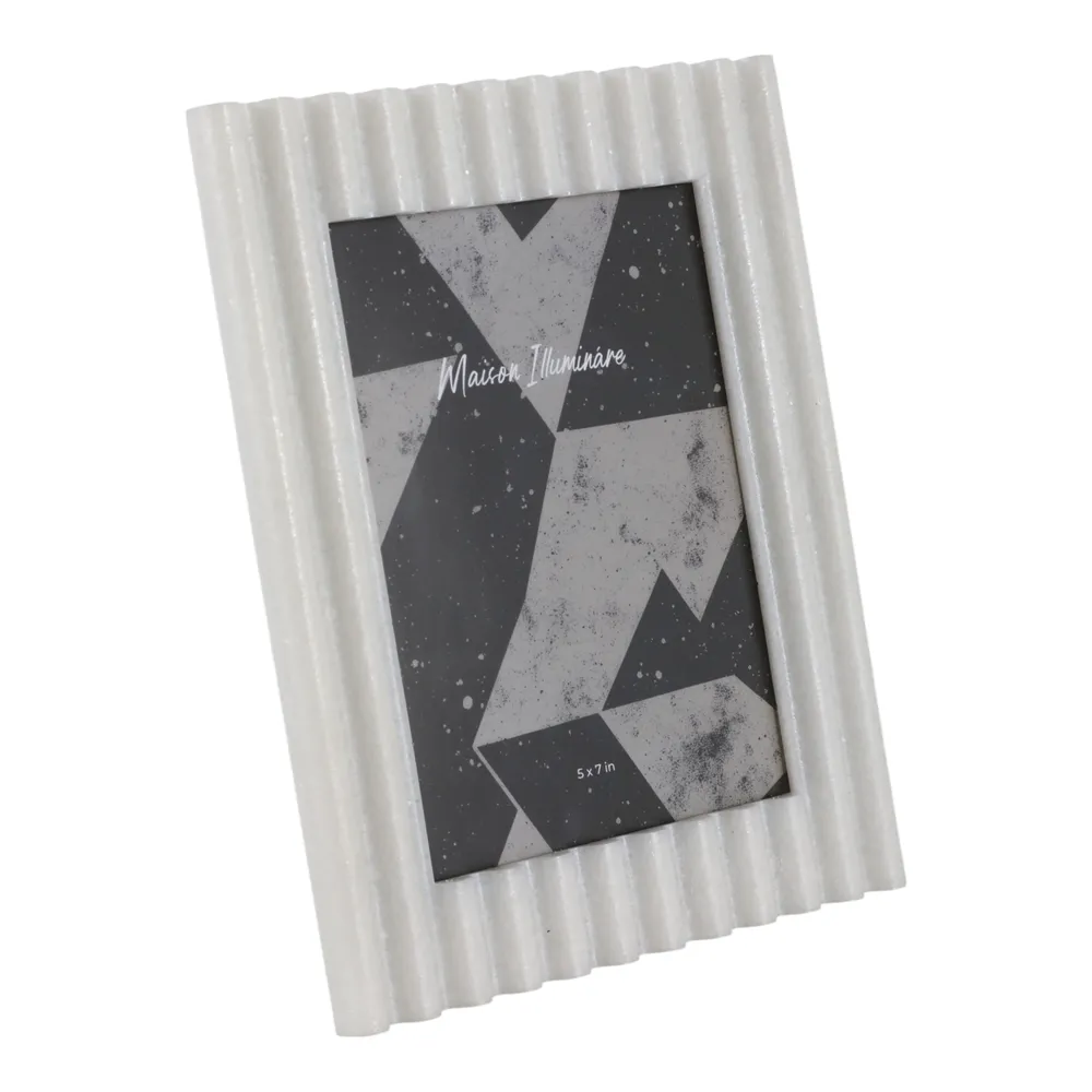 NILESTONE WHITE FRAME 9 (IN)