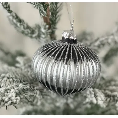 Christmas Confetti Ornament3x3in