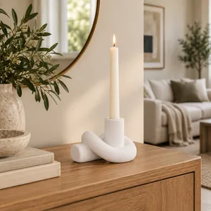 DUNCANCROSS WHITE CANDLE HOLDER 4 (IN) 13