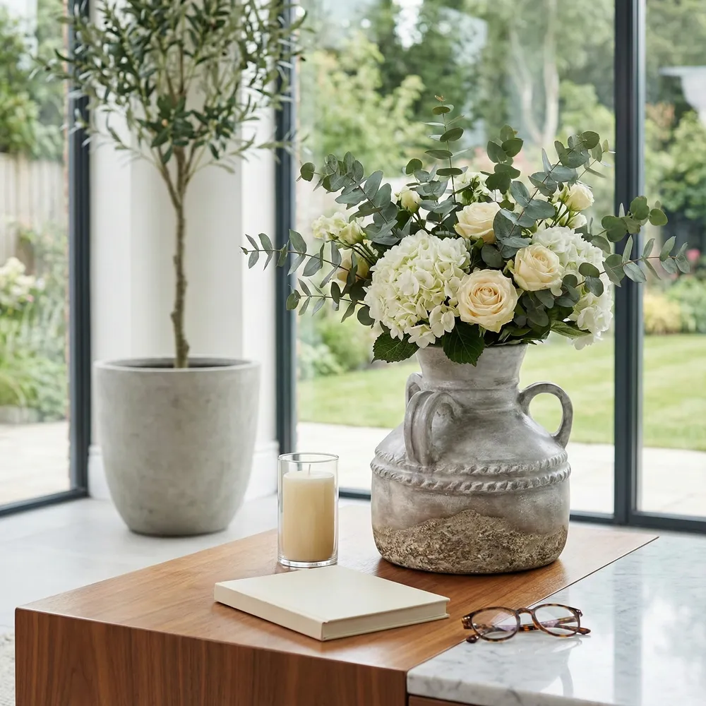 NOELWIND IVORY VASE 13 (IN)