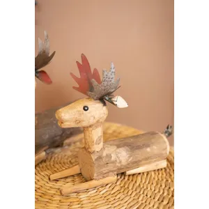 Set of 2 Metal and Wood Sitting Deer 2