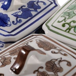 HENDONRUN SET OF 3 WHITE JARS 6 (IN) 7