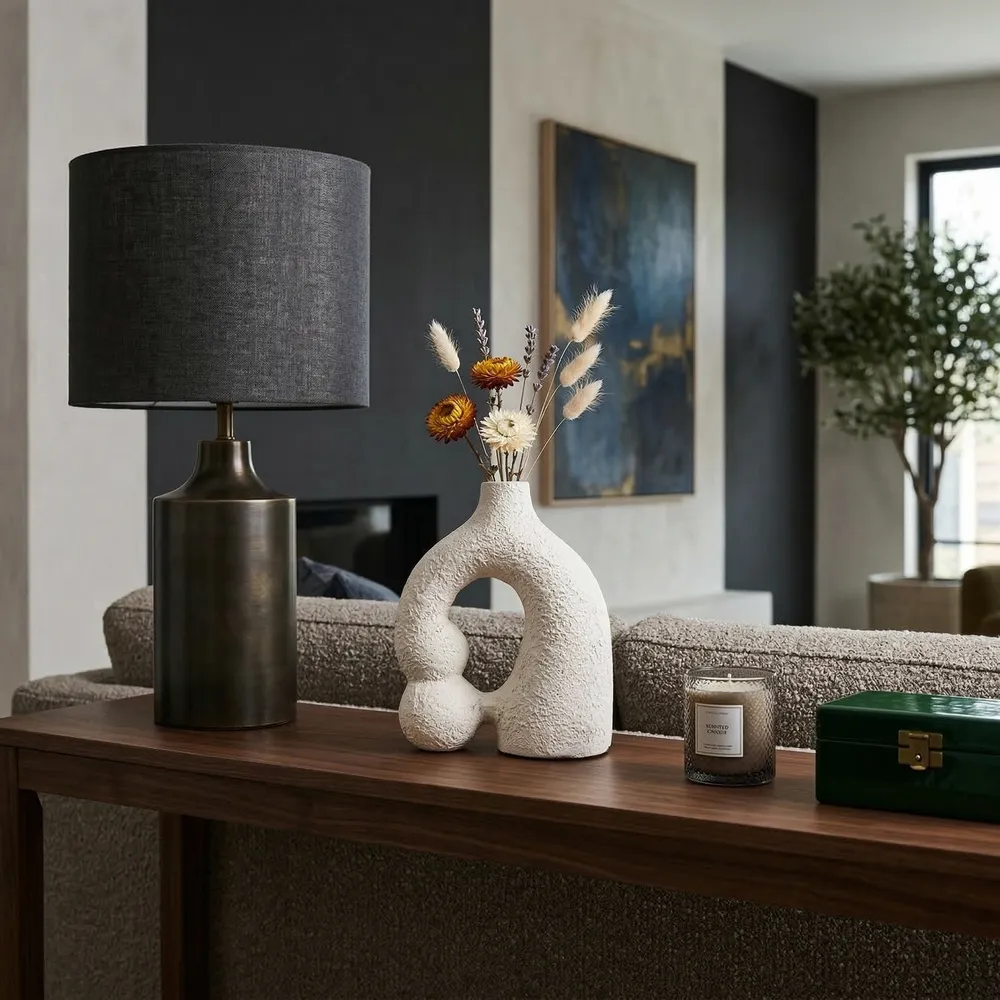 EMMONSHAM WHITE VASE 10 (IN)